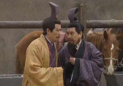 伊籍是什么身份，他为什么能帮刘备摆脱蔡瑁的迫害?